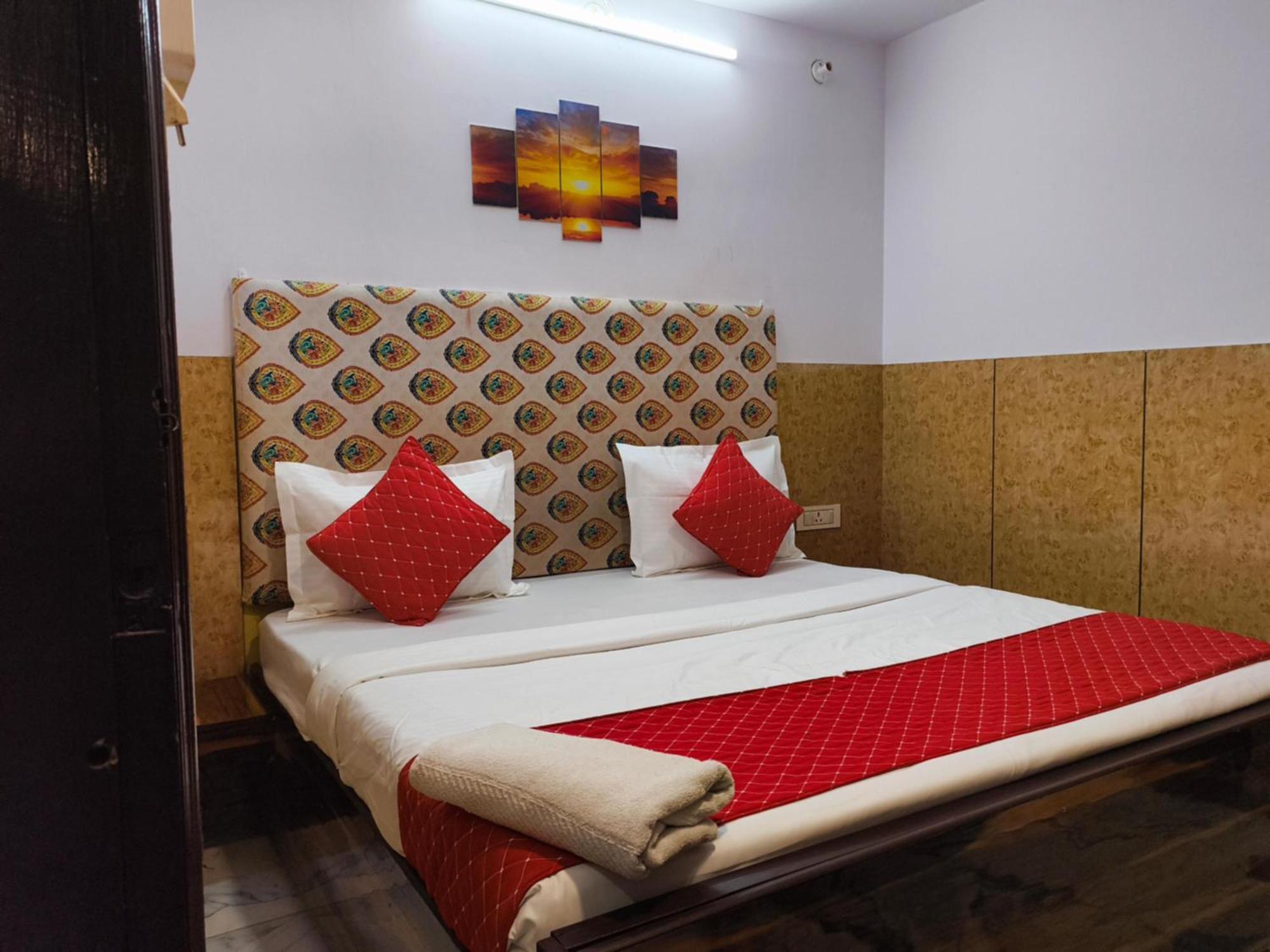 Hotel Metro Park New Delhi Exterior photo